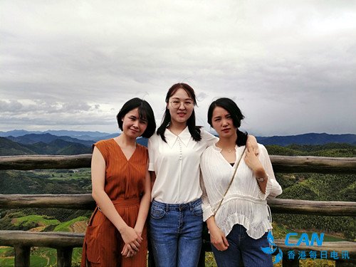 念山和她的三个女儿