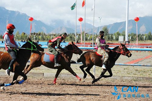 “2020中国丝绸之路大赛马”在肃南隆重举行