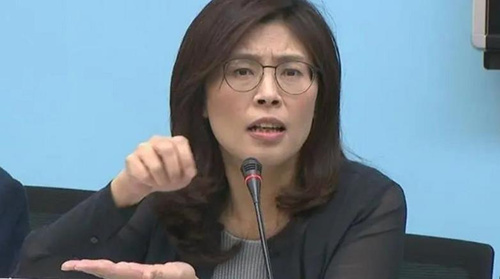 郑丽文就职演说为何让