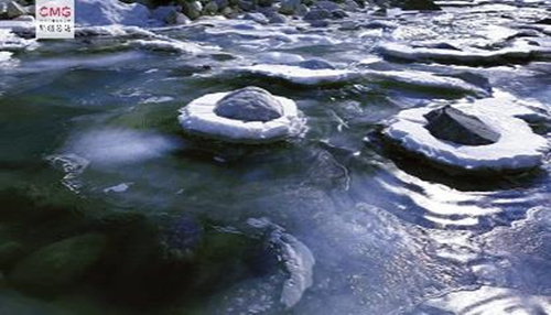 新疆温宿：冬日限定！天山脚下邂逅“冰河世纪”