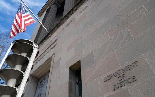 “替罪羊”？爱泼斯坦