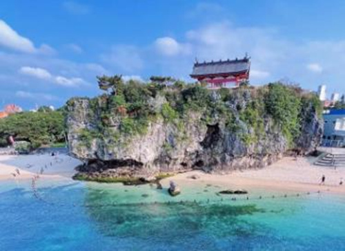 被铁丝网切割的海岛：