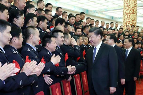 习近平总书记点赞公安英雄模范
