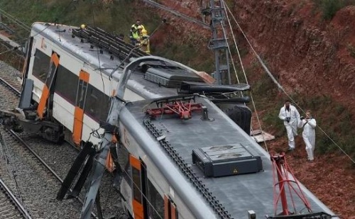 西班牙又一列车脱轨