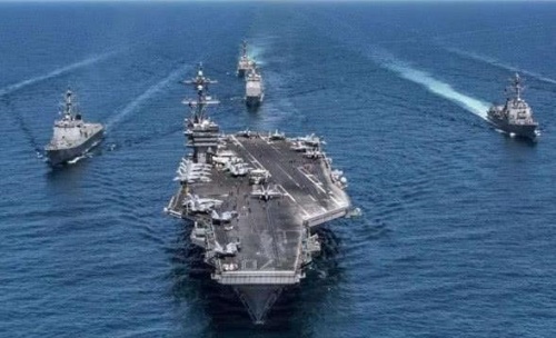 美国调集重兵前往伊朗