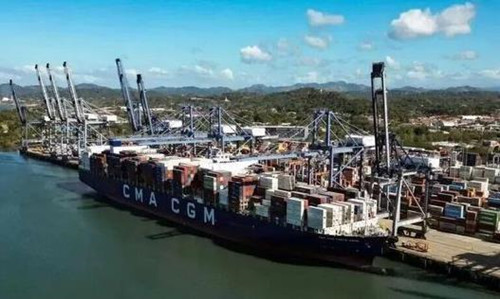 中国声音：屈从霸权、为虎作伥