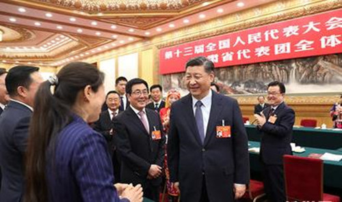 一幅画里的两条路