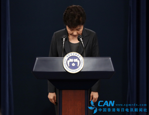 韩国总统朴槿惠哽咽道歉否认加入邪教