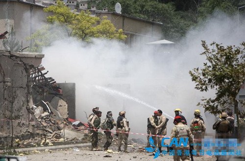 阿富汗国会附近发生连环爆炸 致至少38人死80人伤