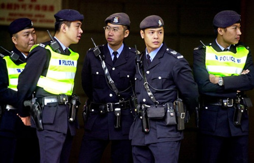 香港警方捣破一大麻种植场  拘捕两名男女