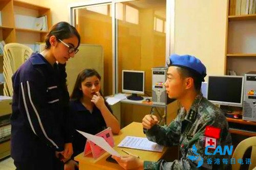 中国维和军人任务区居民：臂章上有五星红旗的军人都是好人