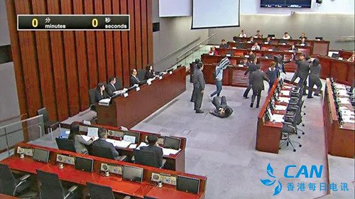 香港裁判法院裁判官何俊尧的判决向社会释放错误信息