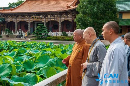 纯一大和尚一行莅临庐山东林寺