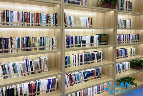 格尔木市首个24小时城市书房正式开馆