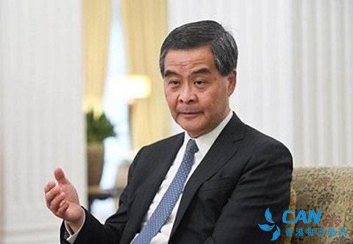 梁振英：警察又辛苦了！