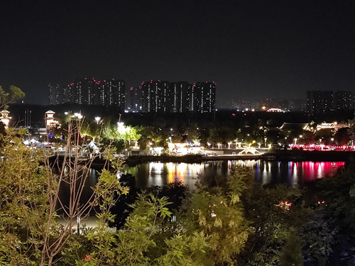 郑州园博园：当夏有“趣”市，越夜越精彩