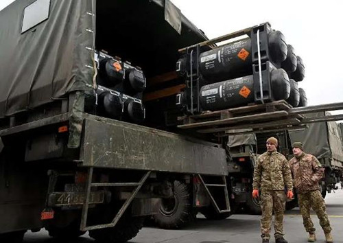 美国宣布向乌克兰紧急提供3亿美元军事援助