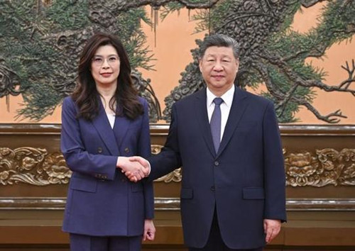 习近平总书记会见中国国民党主席郑丽文