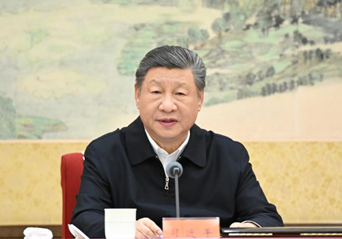 中共中央政治局召开会议 习近平主持会议