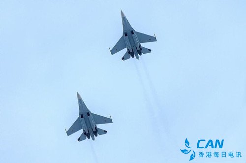 俄罗斯战机黑海上空拦截美国侦察机