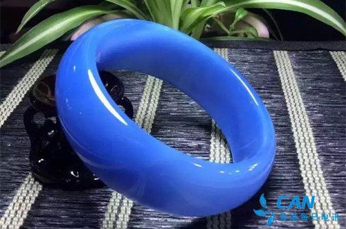多样的色彩——玉髓