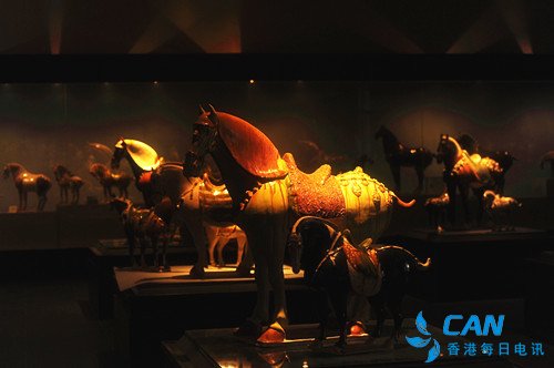 张二孬：痴迷于唐三彩艺术的工艺美术大师_香港每日电讯